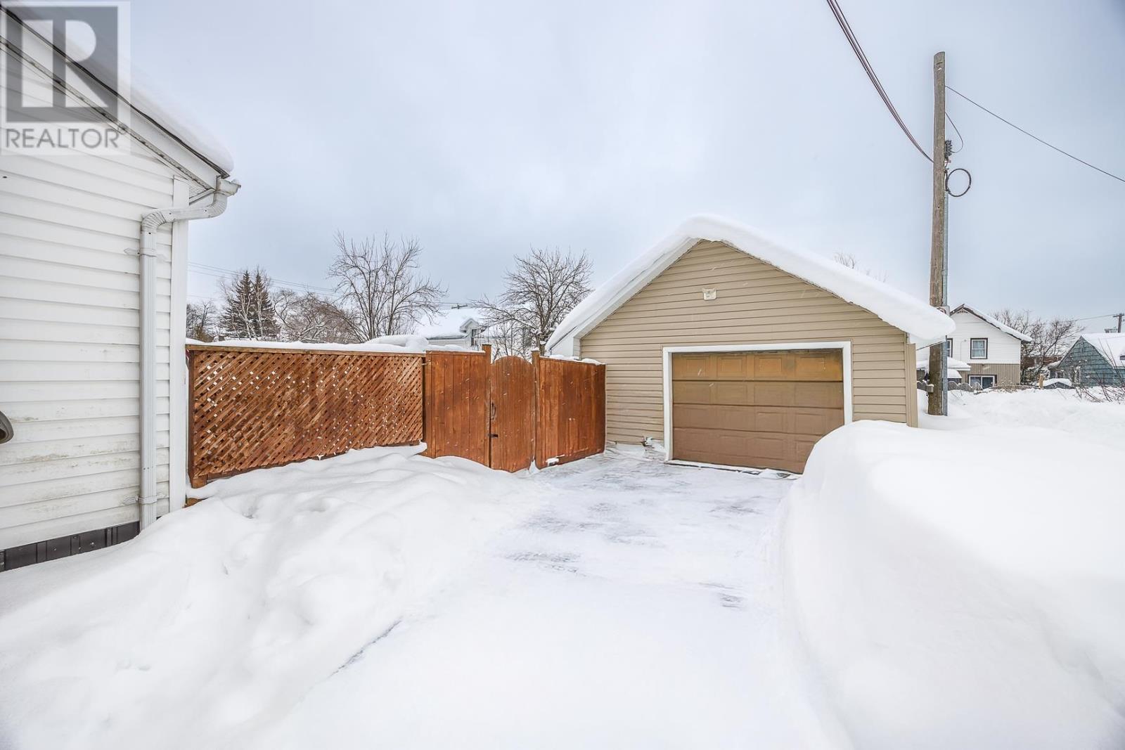 117 Spruce St, Sault Ste. Marie, Ontario  P6B 2G8 - Photo 39 - SM260244