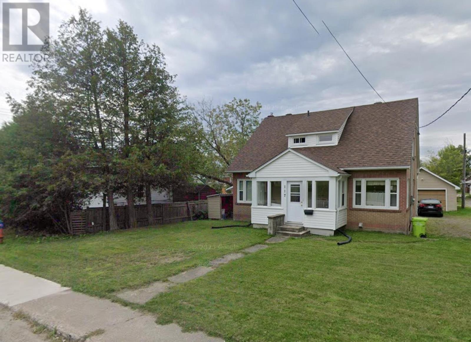 117 Spruce St, Sault Ste. Marie, Ontario  P6B 2G8 - Photo 5 - SM260244