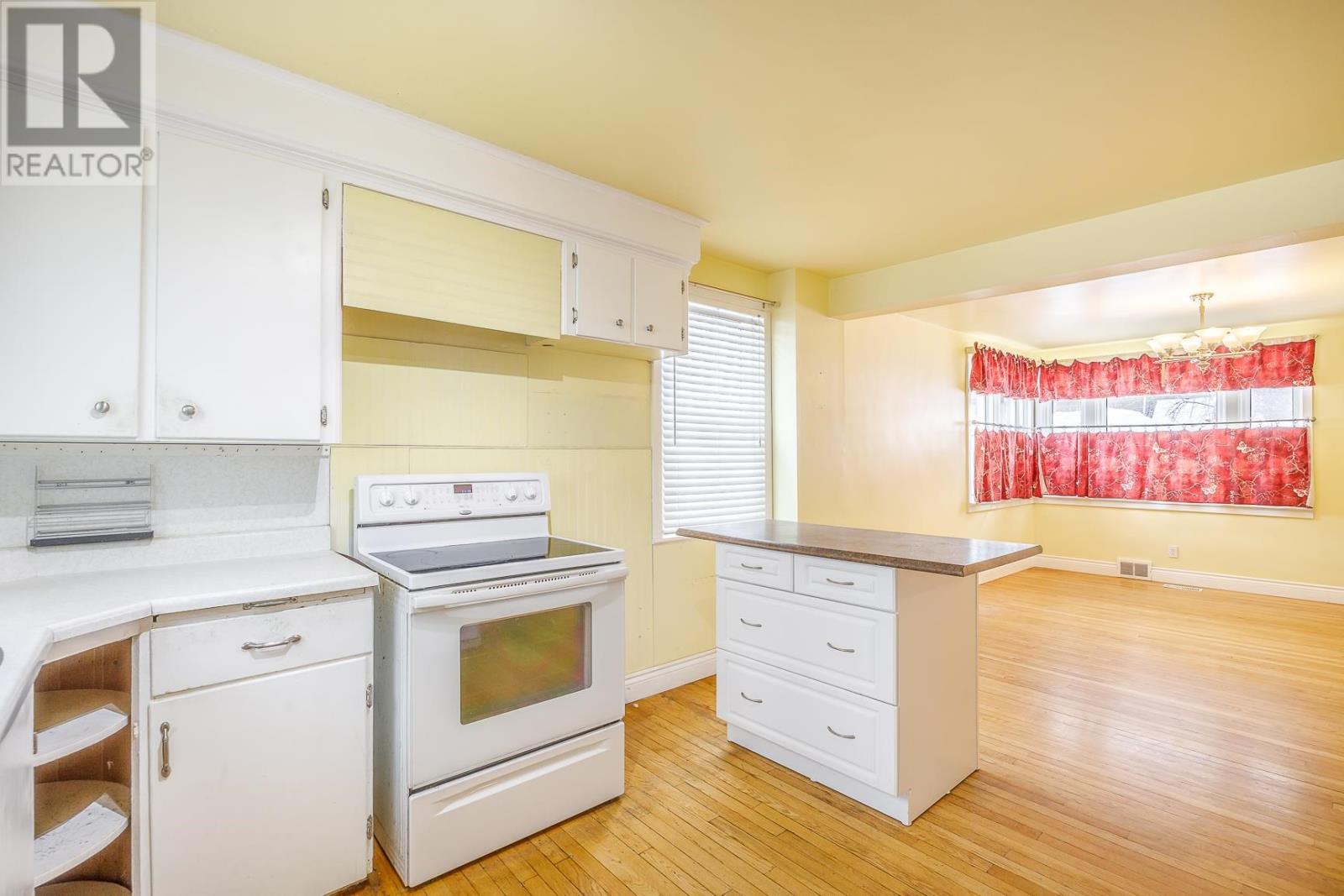 117 Spruce St, Sault Ste. Marie, Ontario  P6B 2G8 - Photo 7 - SM260244