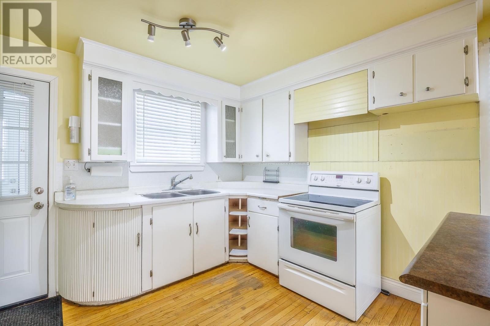 117 Spruce St, Sault Ste. Marie, Ontario  P6B 2G8 - Photo 8 - SM260244