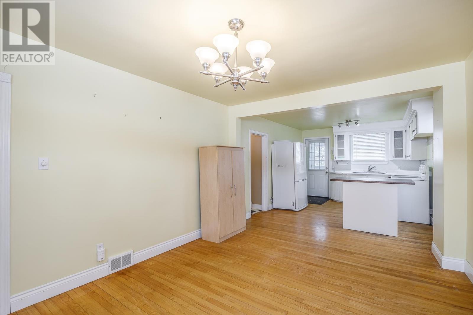 117 Spruce St, Sault Ste. Marie, Ontario  P6B 2G8 - Photo 11 - SM260245