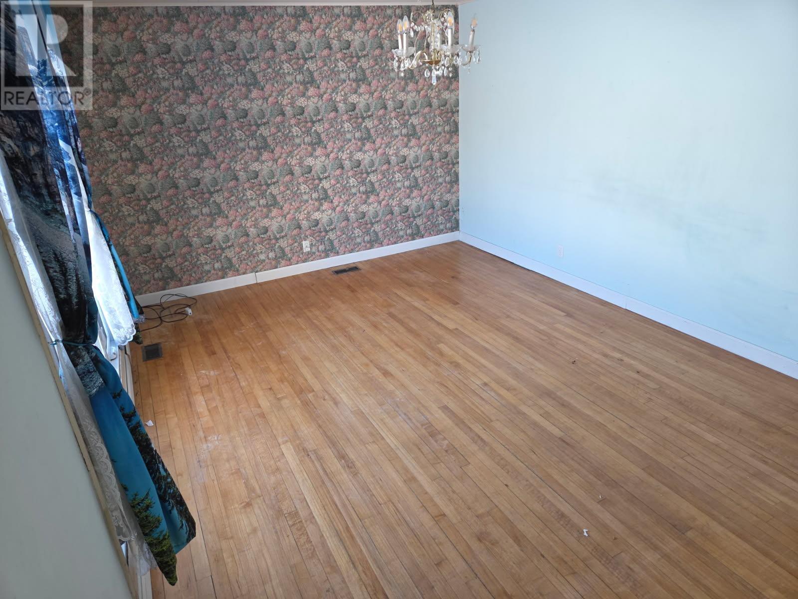 10 Elizabeth Ave, Terrace Bay, Ontario  P0T 2W0 - Photo 5 - TB252397