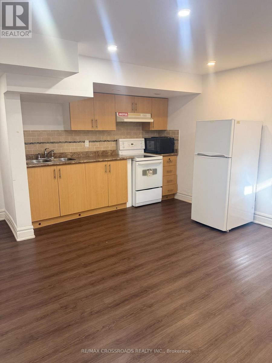 81 Trumpeter Street, Toronto, Ontario  M1B 6H1 - Photo 4 - E12578616