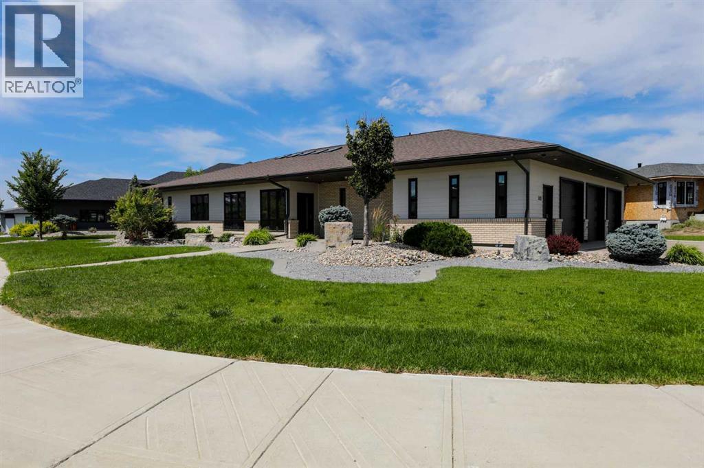 500 Gold Canyon Place S, Lethbridge, Alberta