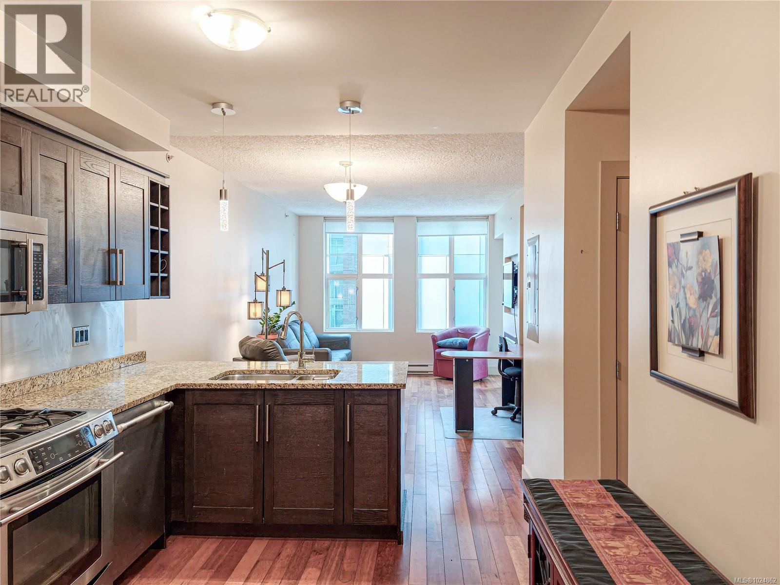 N503 737 Humboldt St, Victoria, British Columbia  V8W 1B1 - Photo 3 - 1024862