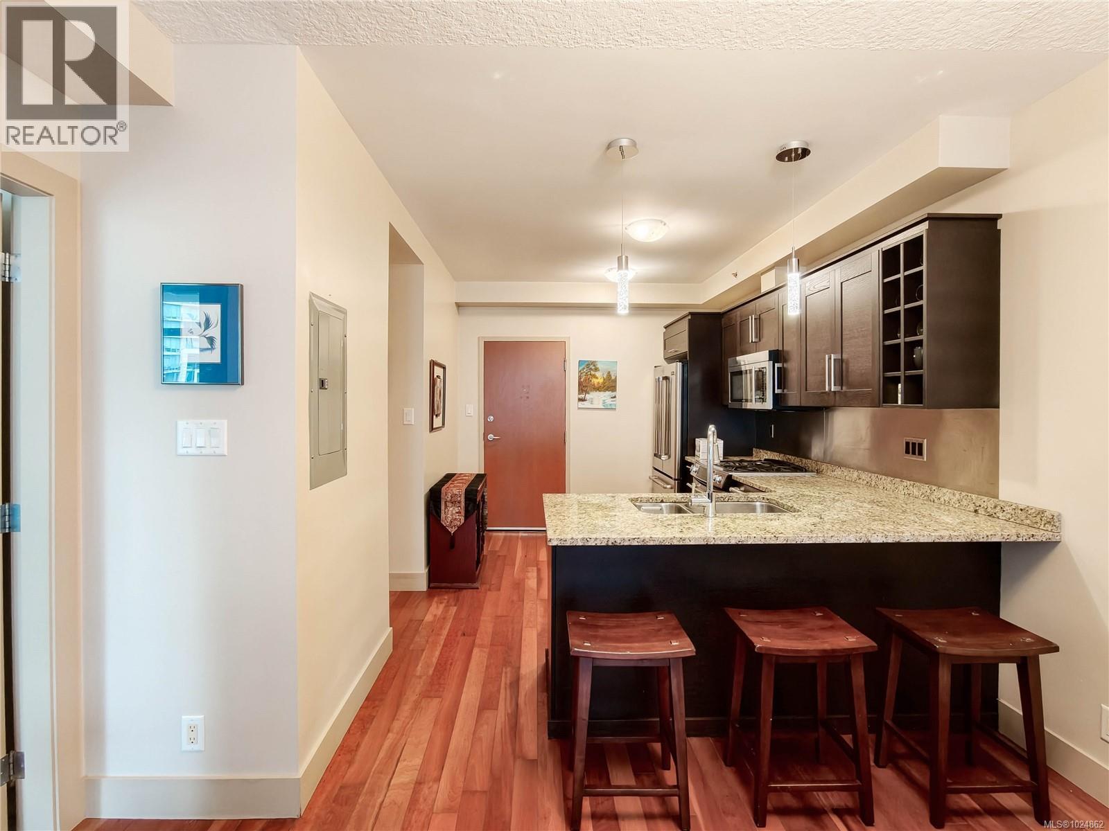 N503 737 Humboldt St, Victoria, British Columbia  V8W 1B1 - Photo 6 - 1024862