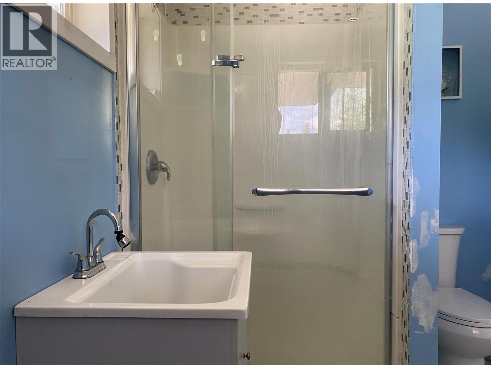 5325 33 Highway, Beaverdell, British Columbia  V0H 1A0 - Photo 16 - 10373995