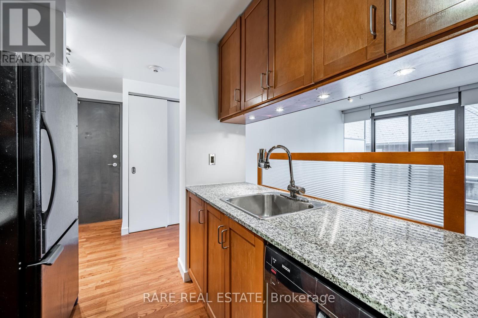 409 - 281 Mutual Street, Toronto, Ontario  M4Y 3C4 - Photo 8 - C12766010