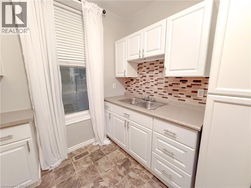 25 Drummond Street, Brantford, Ontario  N3S 5Z2 - Photo 12 - 40803562