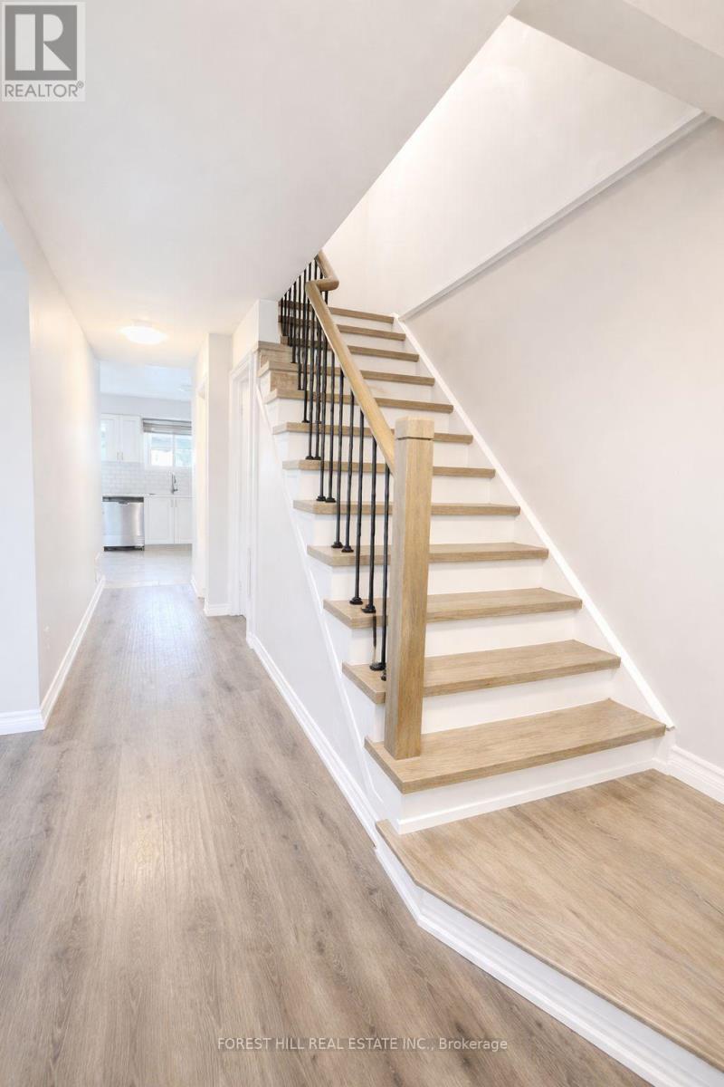 106 Melissa Crescent, Whitby, Ontario  L1N 8G4 - Photo 2 - E12766008