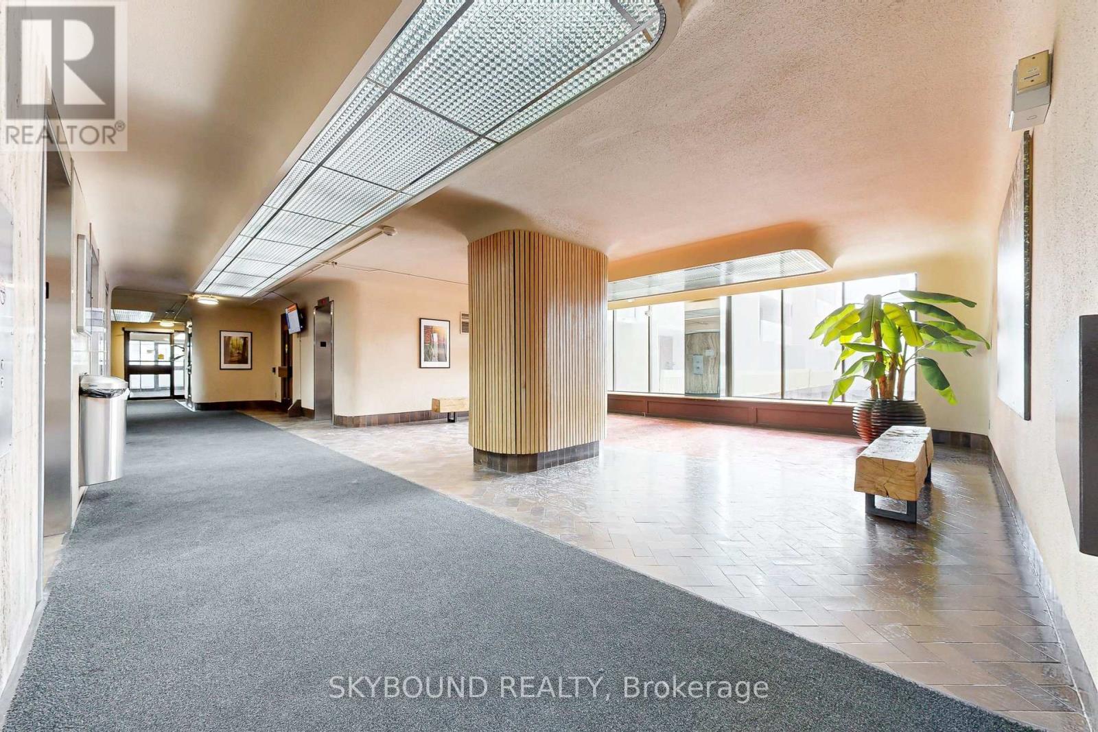 2306 - 1 Massey Square, Toronto, Ontario  M4C 5L4 - Photo 32 - E12766150