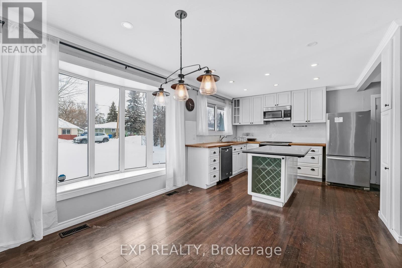 183 Spring Road, Georgina, Ontario  L4P 2K7 - Photo 13 - N12766096