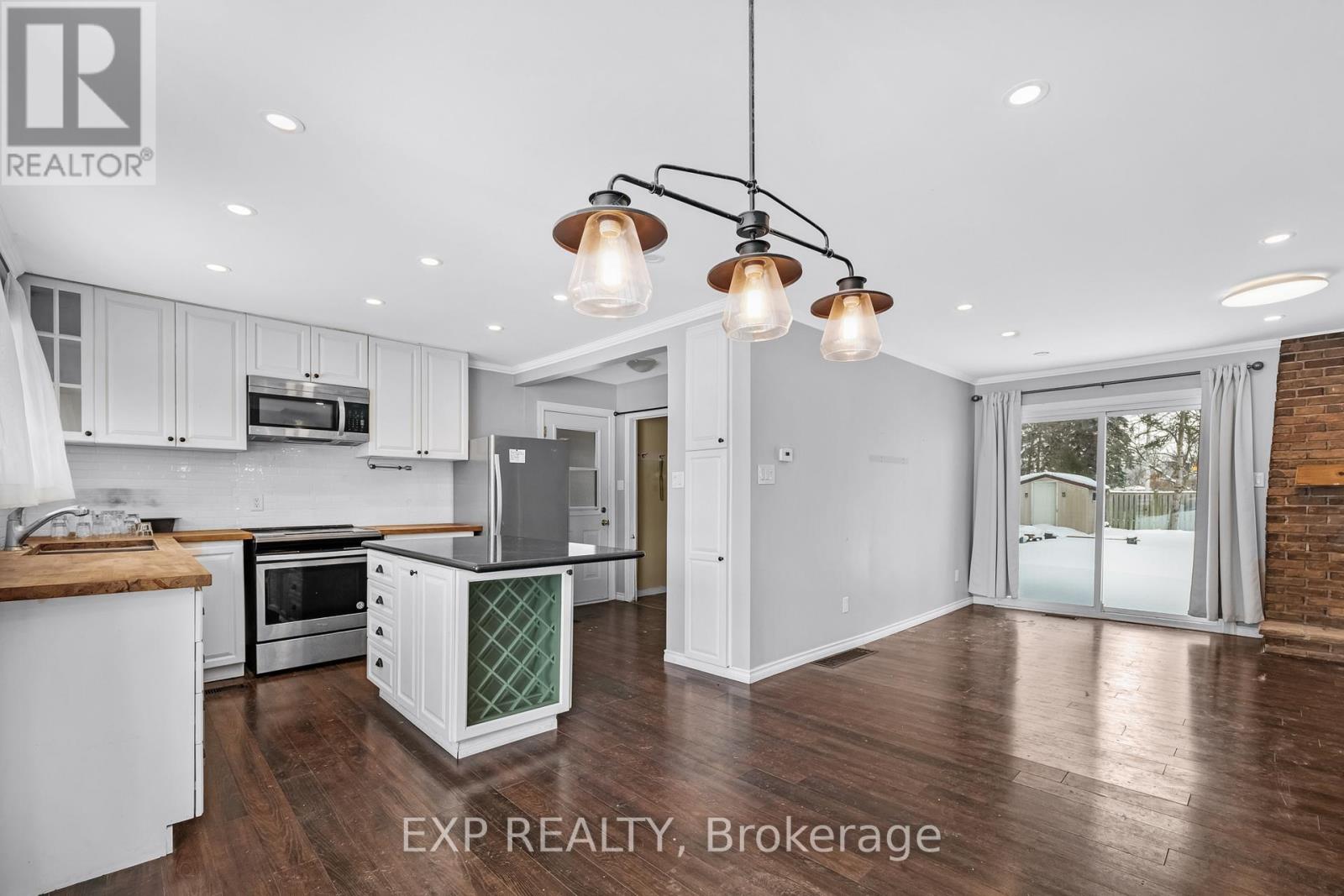 183 Spring Road, Georgina, Ontario  L4P 2K7 - Photo 14 - N12766096