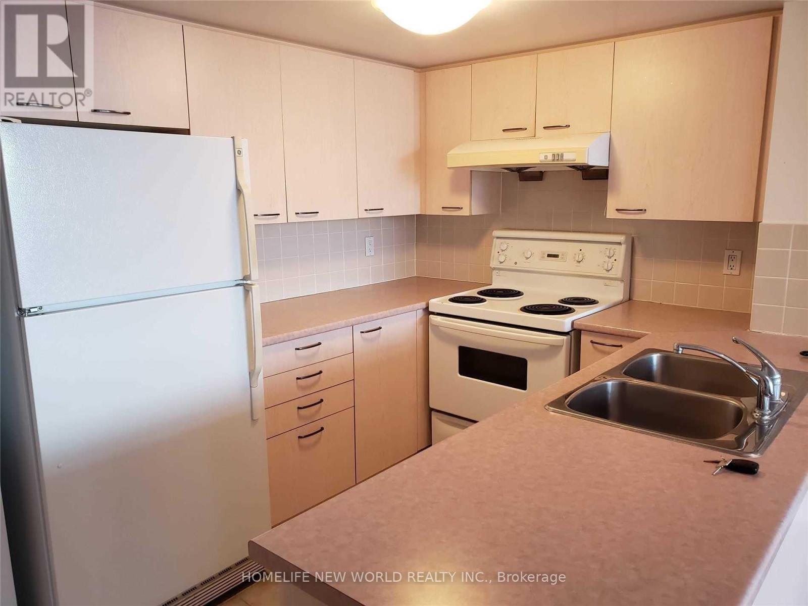 301 - 130 Pond Drive, Markham, Ontario  L3T 7W5 - Photo 6 - N12766124