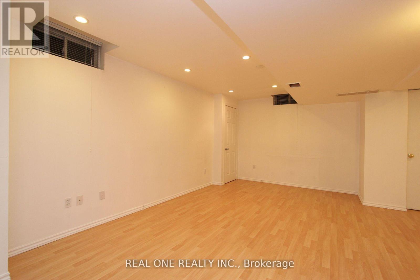 287 Bantry Avenue, Richmond Hill, Ontario  L4B 4M8 - Photo 16 - N12766166