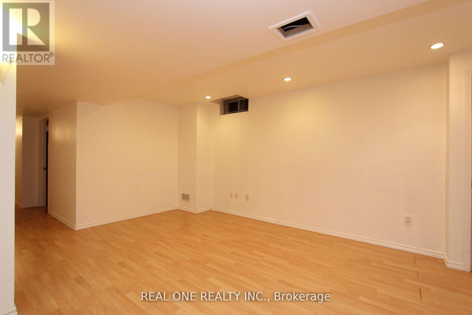 287 Bantry Avenue, Richmond Hill, Ontario  L4B 4M8 - Photo 17 - N12766166