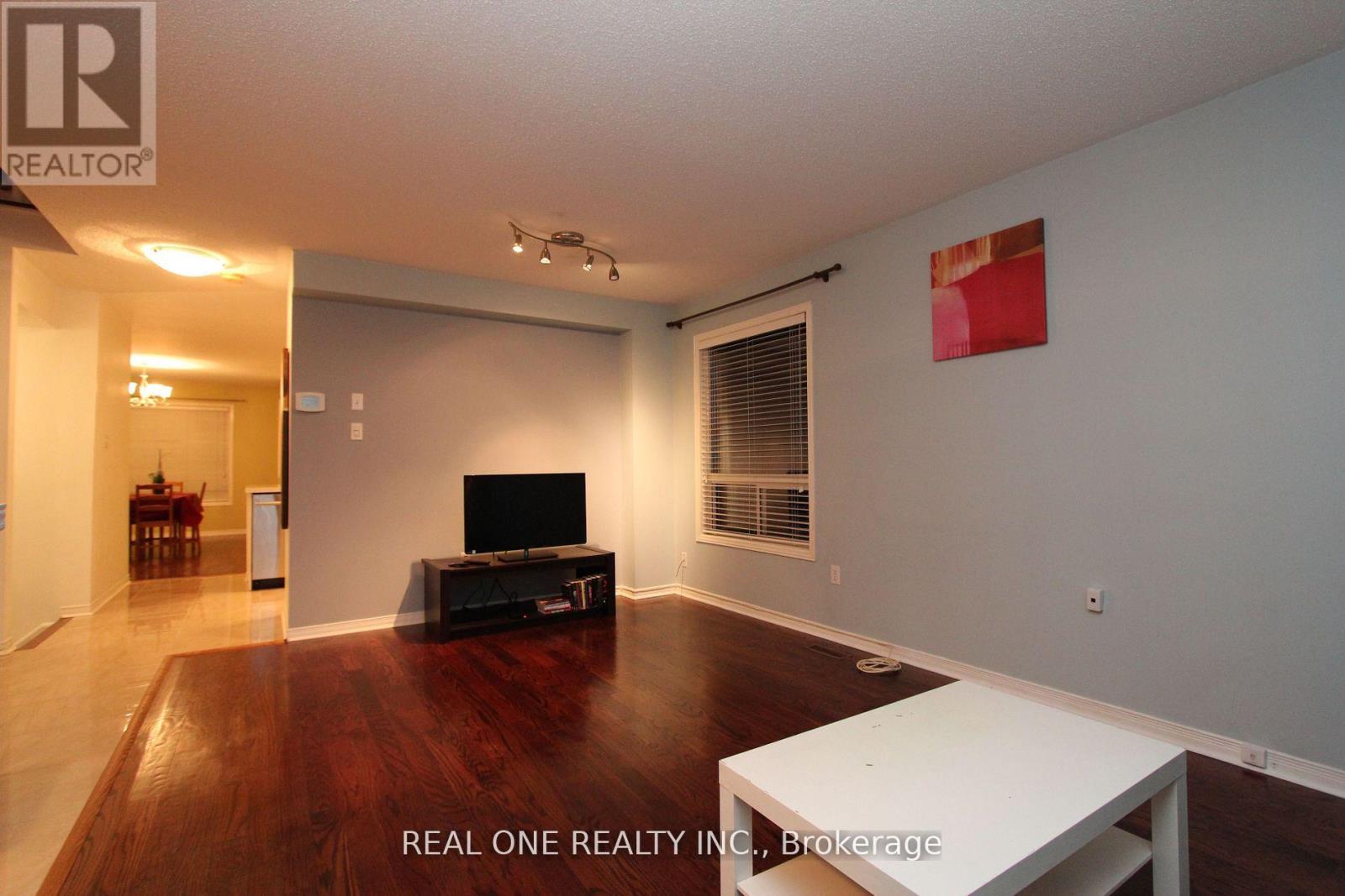 287 Bantry Avenue, Richmond Hill, Ontario  L4B 4M8 - Photo 6 - N12766166