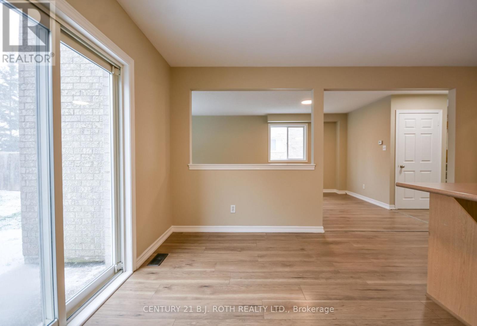 194 Sundew Drive, Barrie (Holly), Ontario  L4N 9Z3 - Photo 12 - S12766044