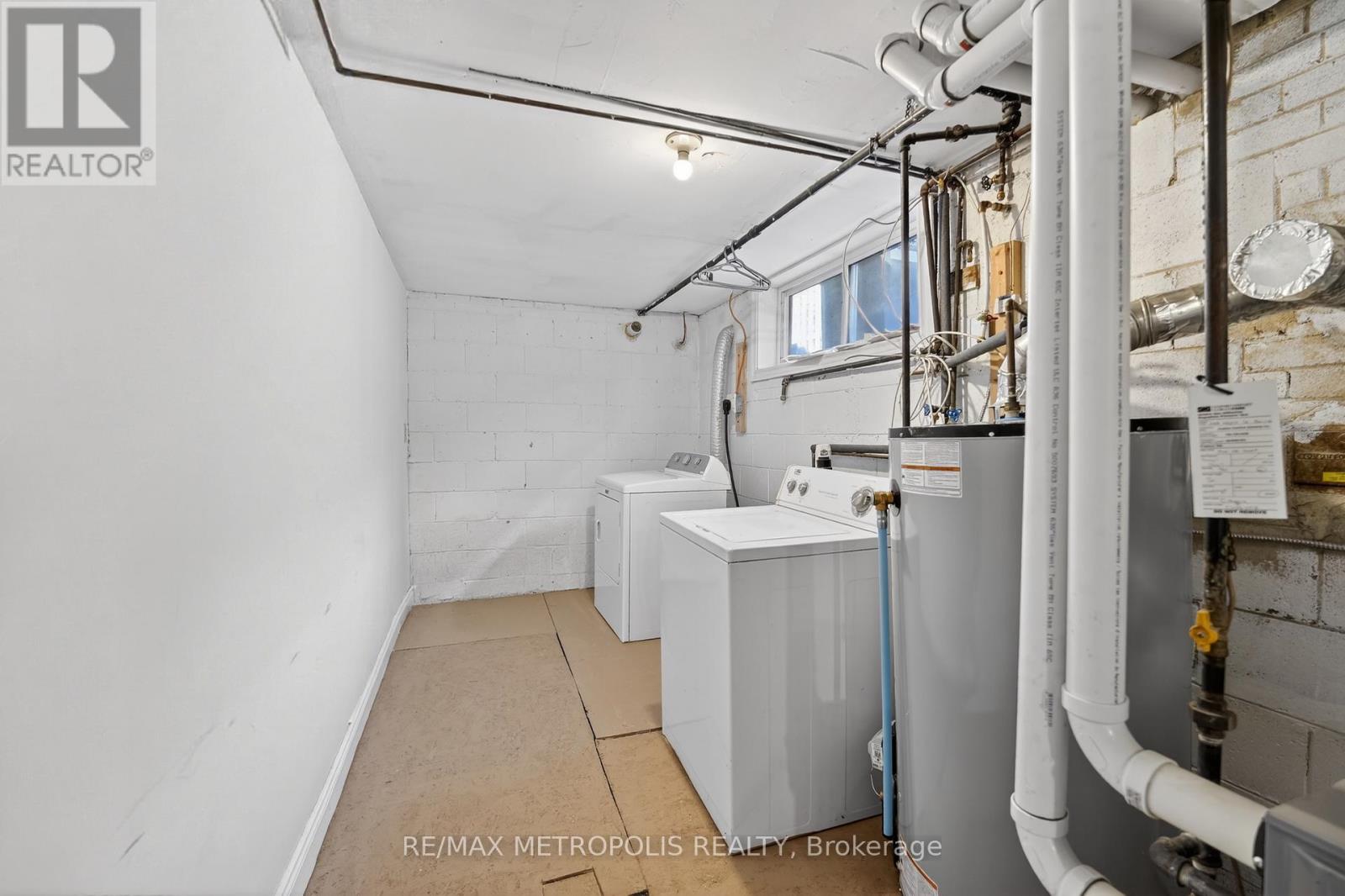 Bsmt - 266 Napier Street, Barrie, Ontario  L4M 1X9 - Photo 10 - S12766156