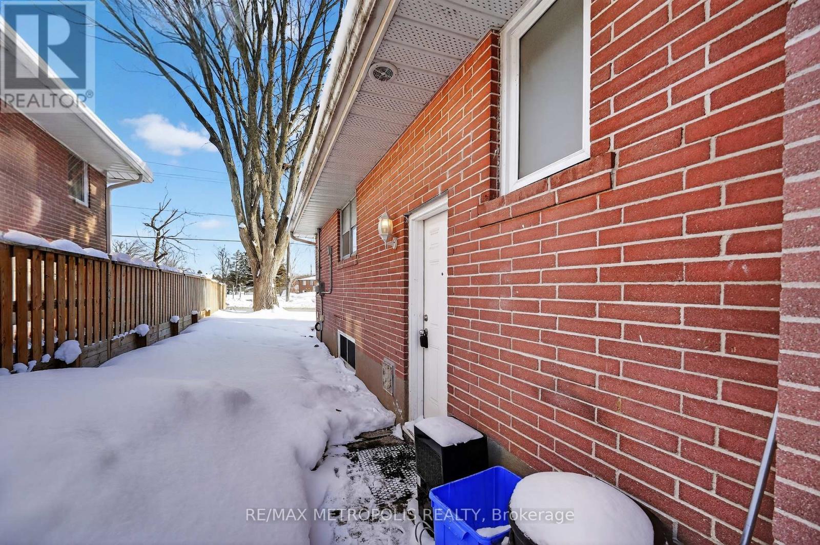 Bsmt - 266 Napier Street, Barrie, Ontario  L4M 1X9 - Photo 11 - S12766156