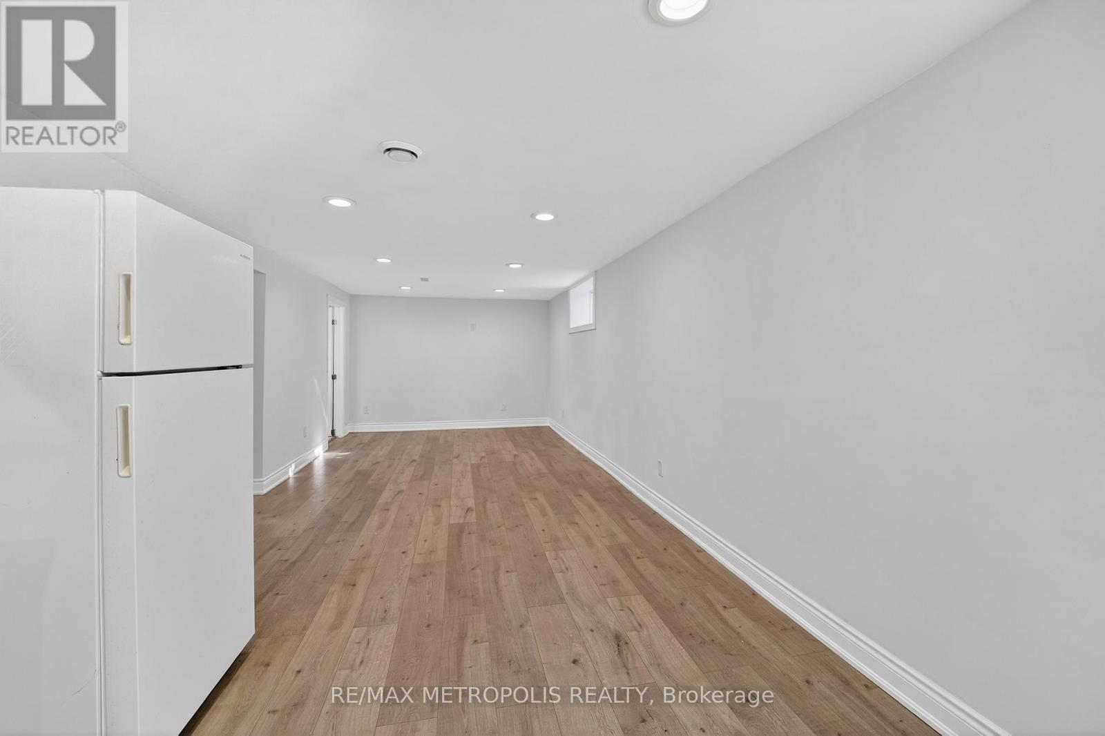 Bsmt - 266 Napier Street, Barrie, Ontario  L4M 1X9 - Photo 5 - S12766156