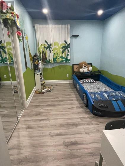 9 Holbeach Road, Toronto, Ontario  M9W 3K2 - Photo 5 - W12750446