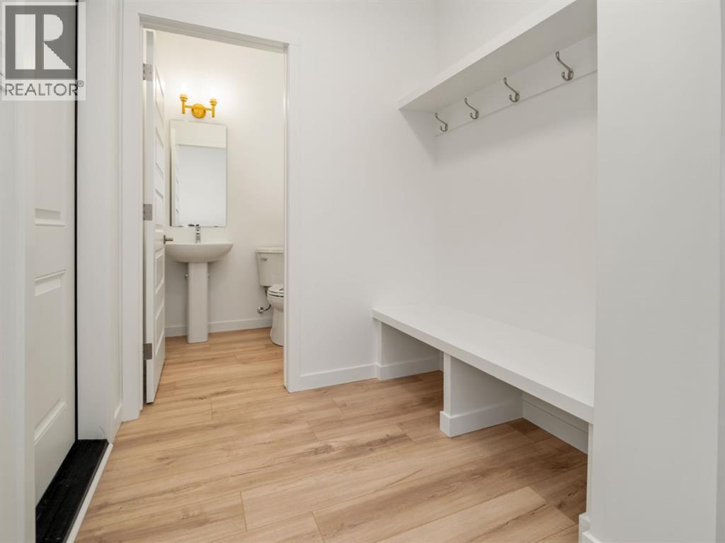 730 Violet Place W, Lethbridge, Alberta  T1J 5V1 - Photo 2 - A2283956