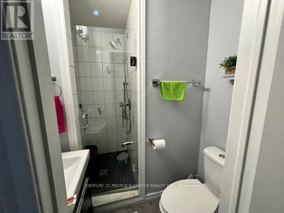 9 Holbeach Road, Toronto, Ontario  M9W 3K2 - Photo 8 - W12750446