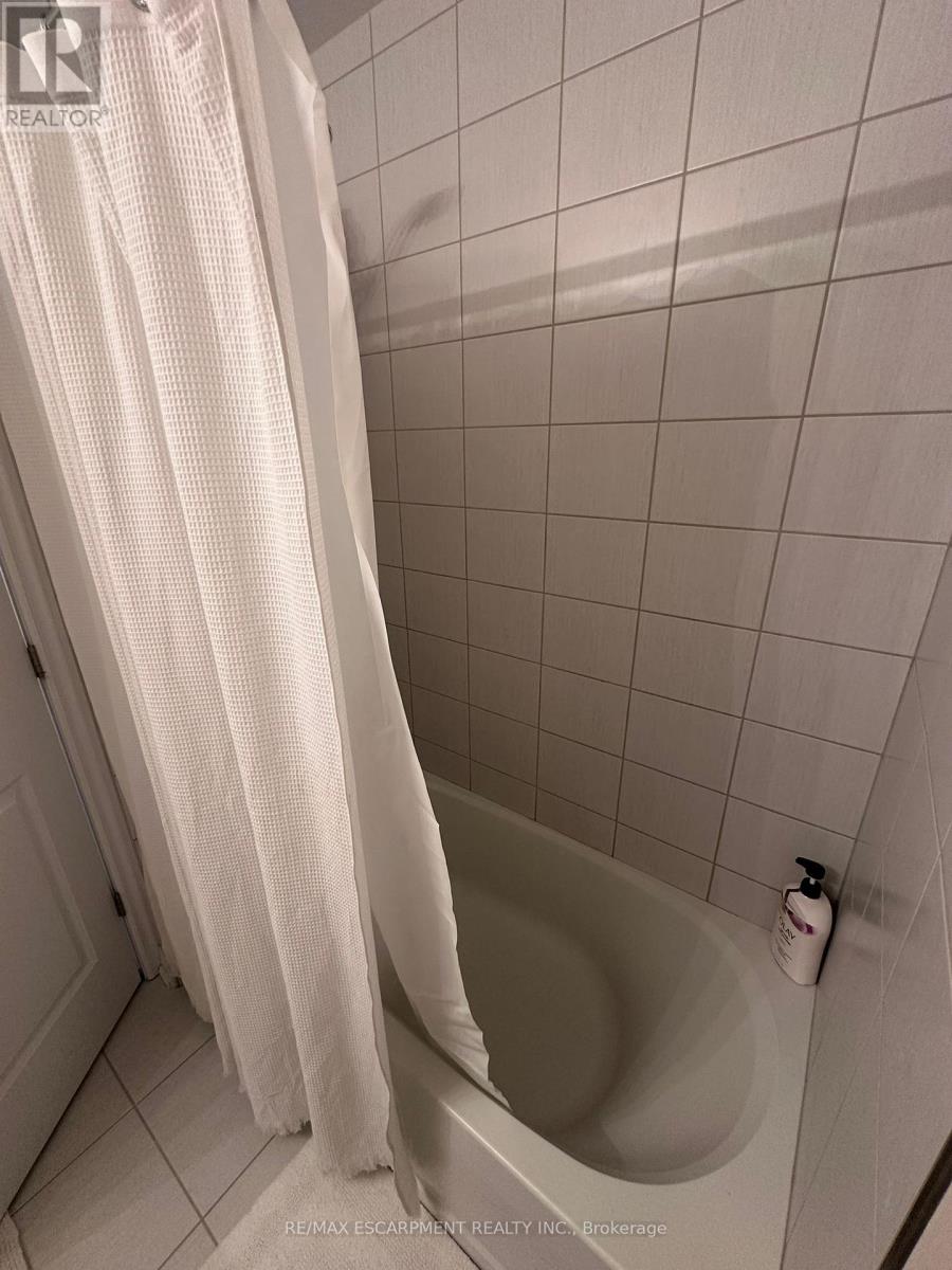 62 - 19 Picardy Drive, Hamilton, Ontario  L8J 0M7 - Photo 16 - X12764132