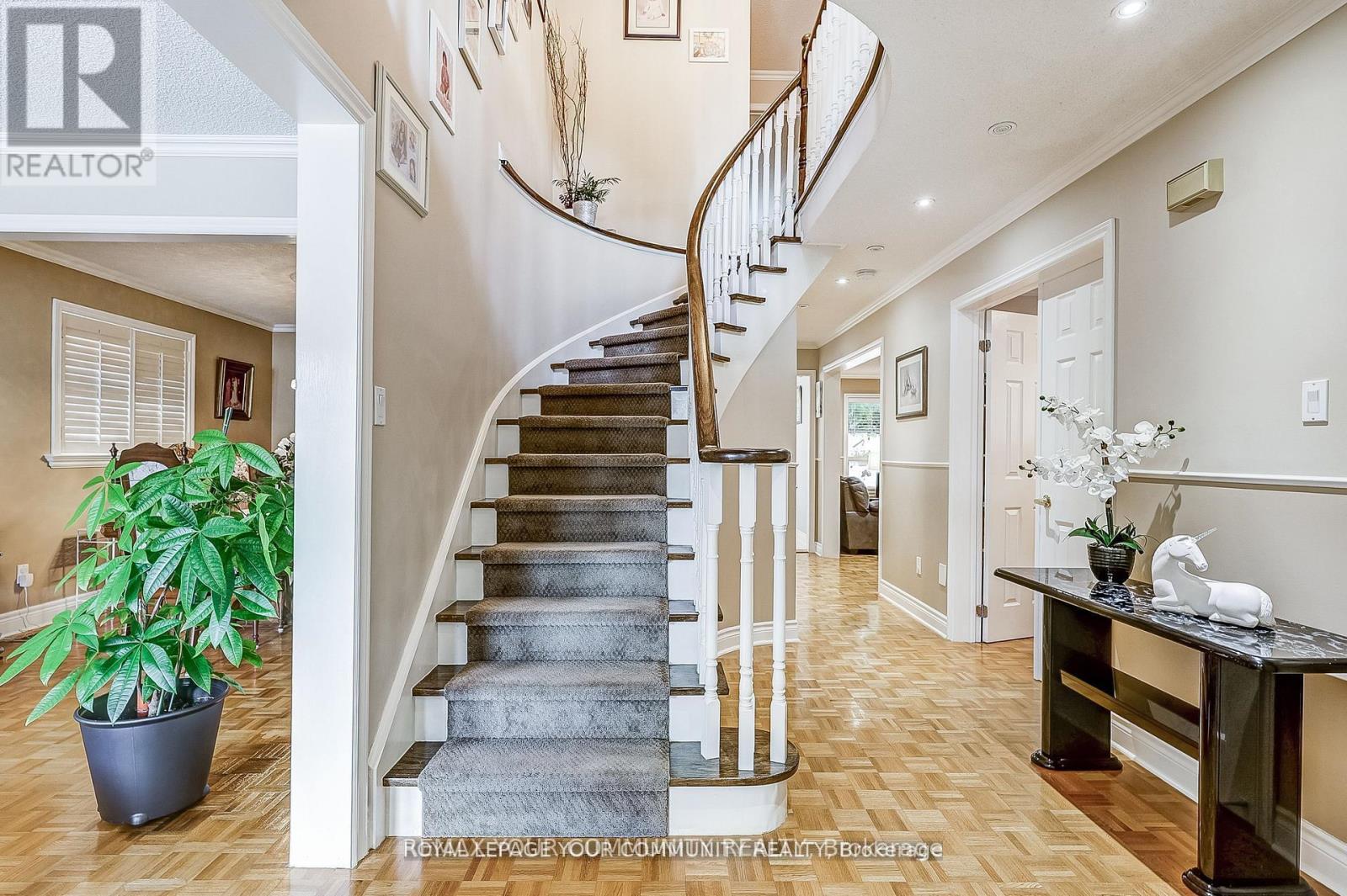 1045 Sherwood Mills Boulevard, Mississauga, Ontario  L5V 1R3 - Photo 6 - W12765986