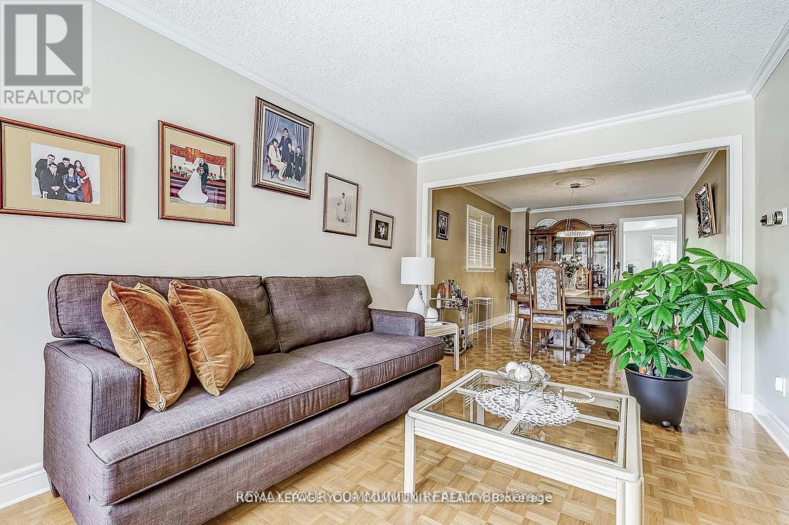 1045 Sherwood Mills Boulevard, Mississauga, Ontario  L5V 1R3 - Photo 8 - W12765986