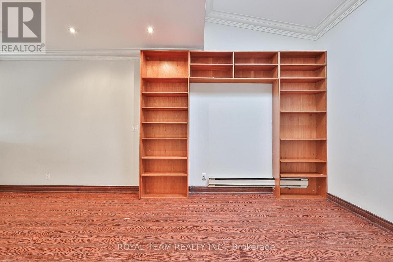 54 Maher Avenue, Toronto, Ontario  M6P 1G6 - Photo 11 - W12765988