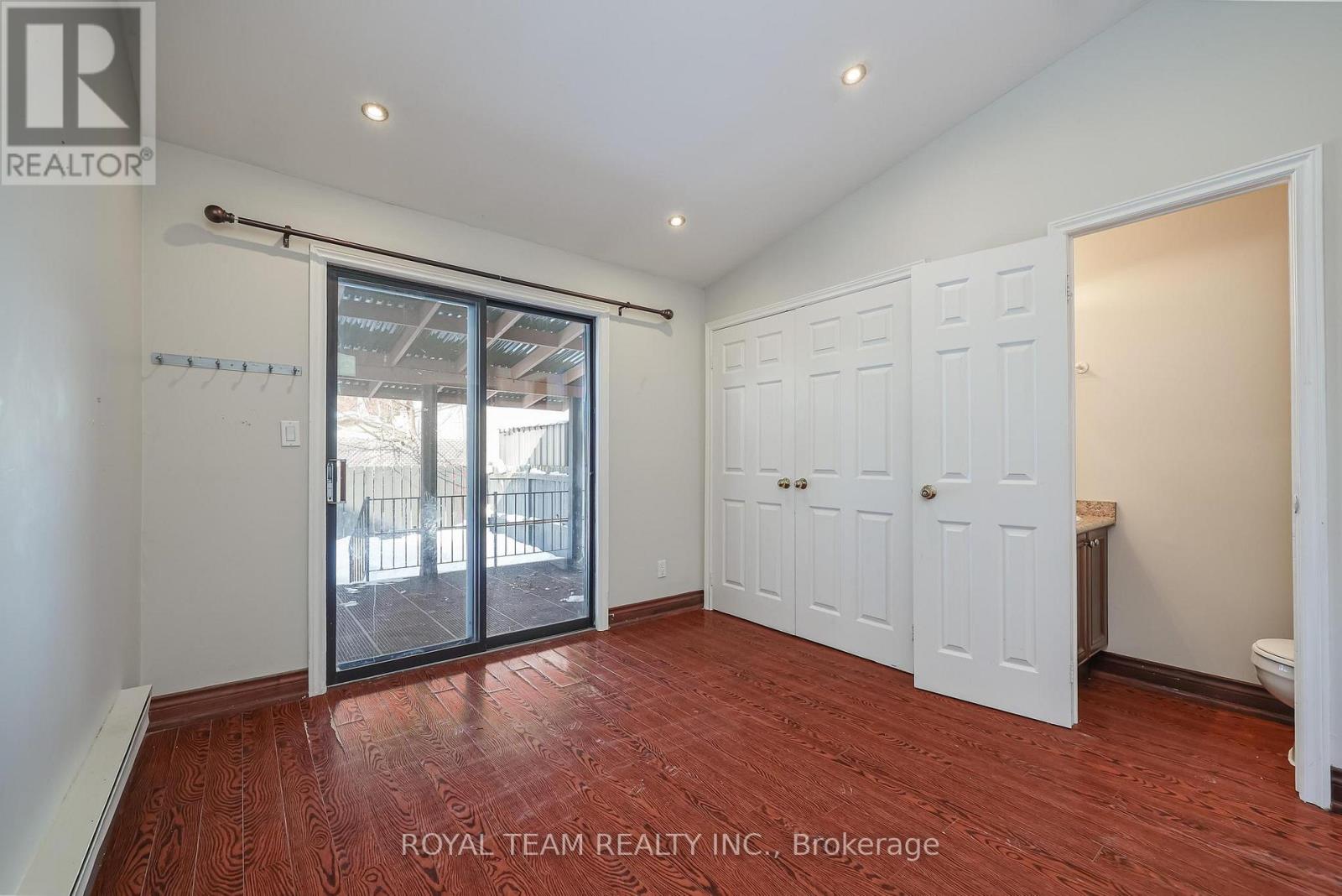 54 Maher Avenue, Toronto, Ontario  M6P 1G6 - Photo 22 - W12765988