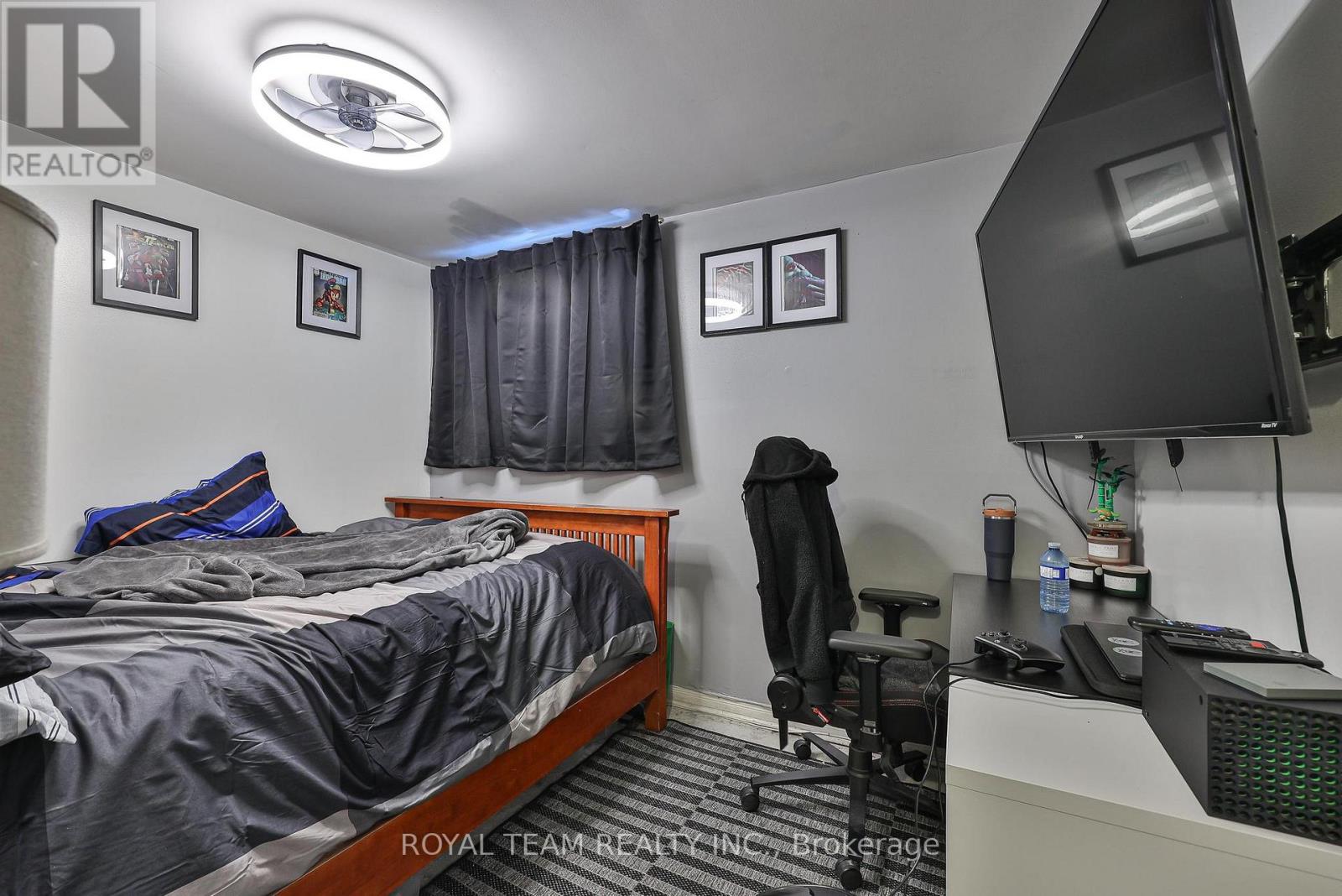 54 Maher Avenue, Toronto, Ontario  M6P 1G6 - Photo 30 - W12765988