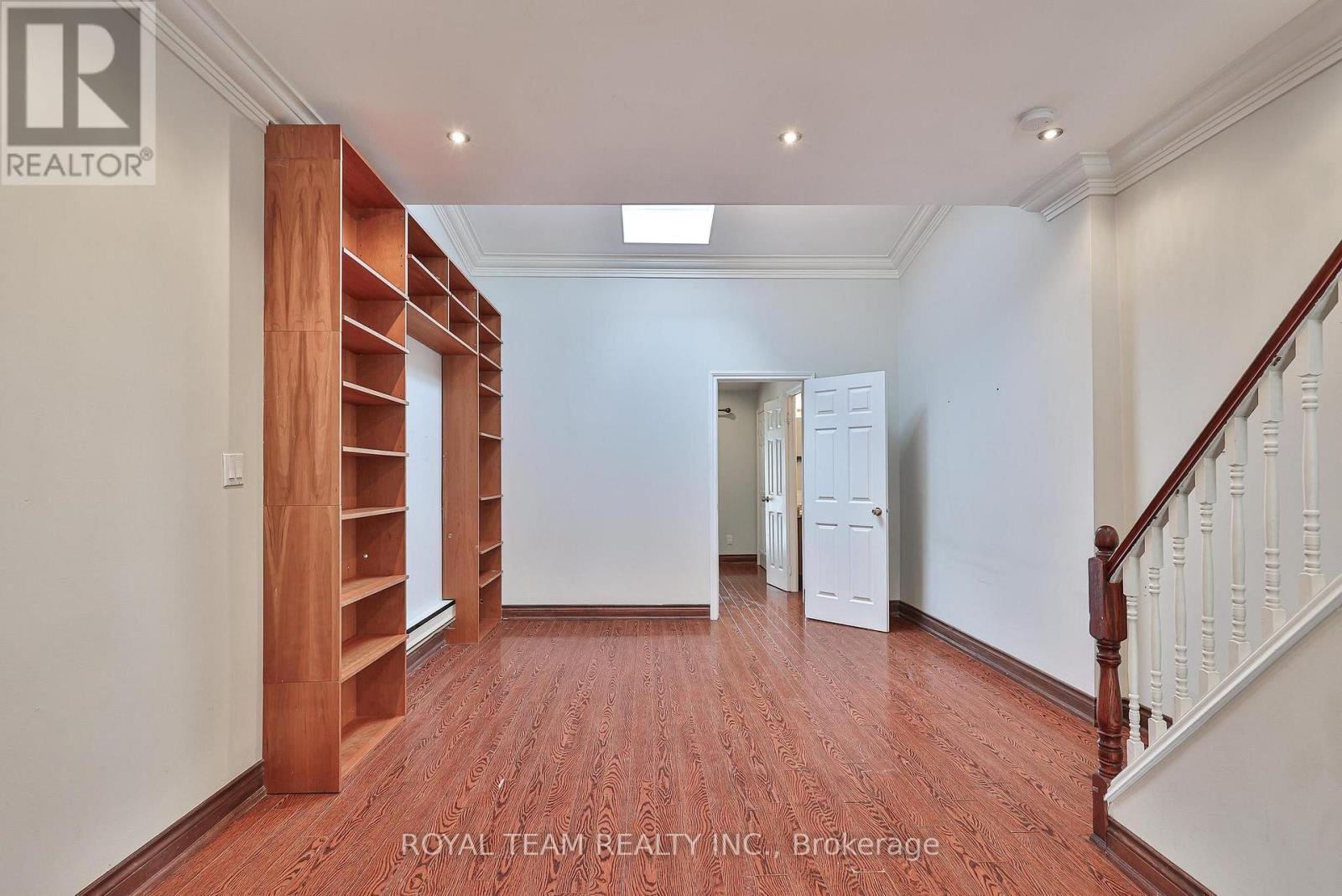 54 Maher Avenue, Toronto, Ontario  M6P 1G6 - Photo 8 - W12765988