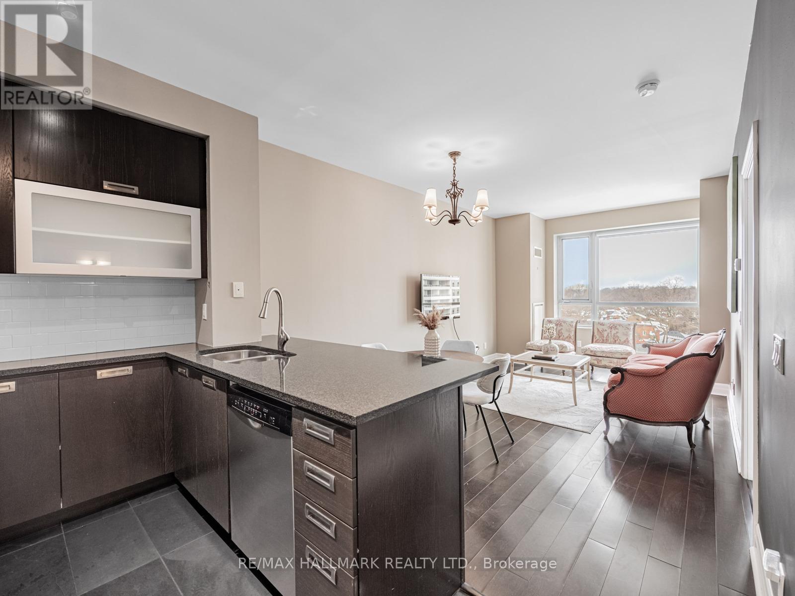 721 - 20 Gothic Avenue, Toronto, Ontario  M6P 1T5 - Photo 10 - W12765992