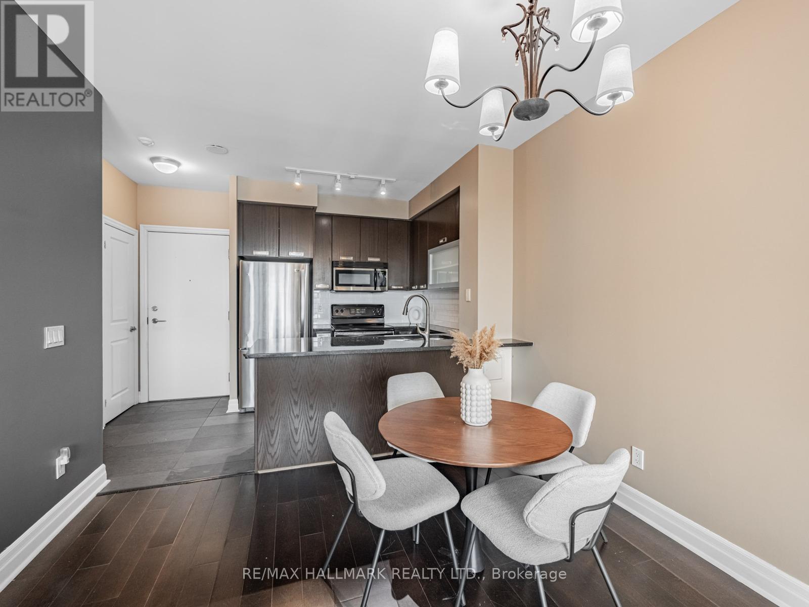 721 - 20 Gothic Avenue, Toronto, Ontario  M6P 1T5 - Photo 12 - W12765992