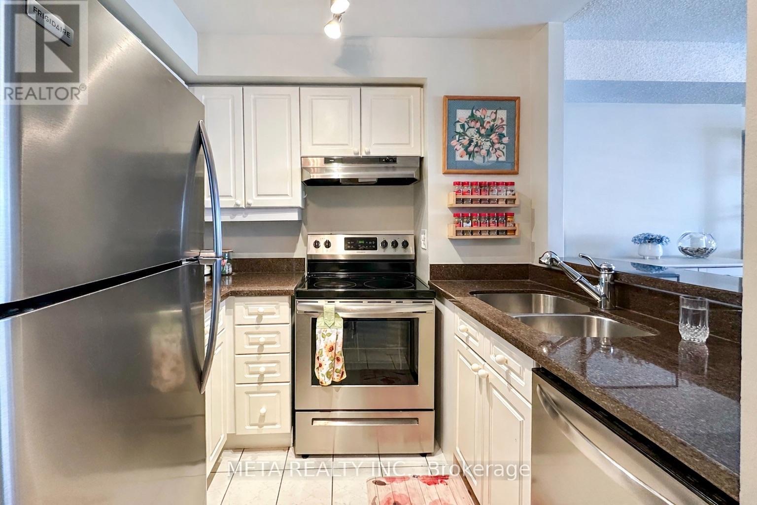 814 - 1276 Maple Crossing Boulevard, Burlington, Ontario  L7S 2J9 - Photo 5 - W12765994