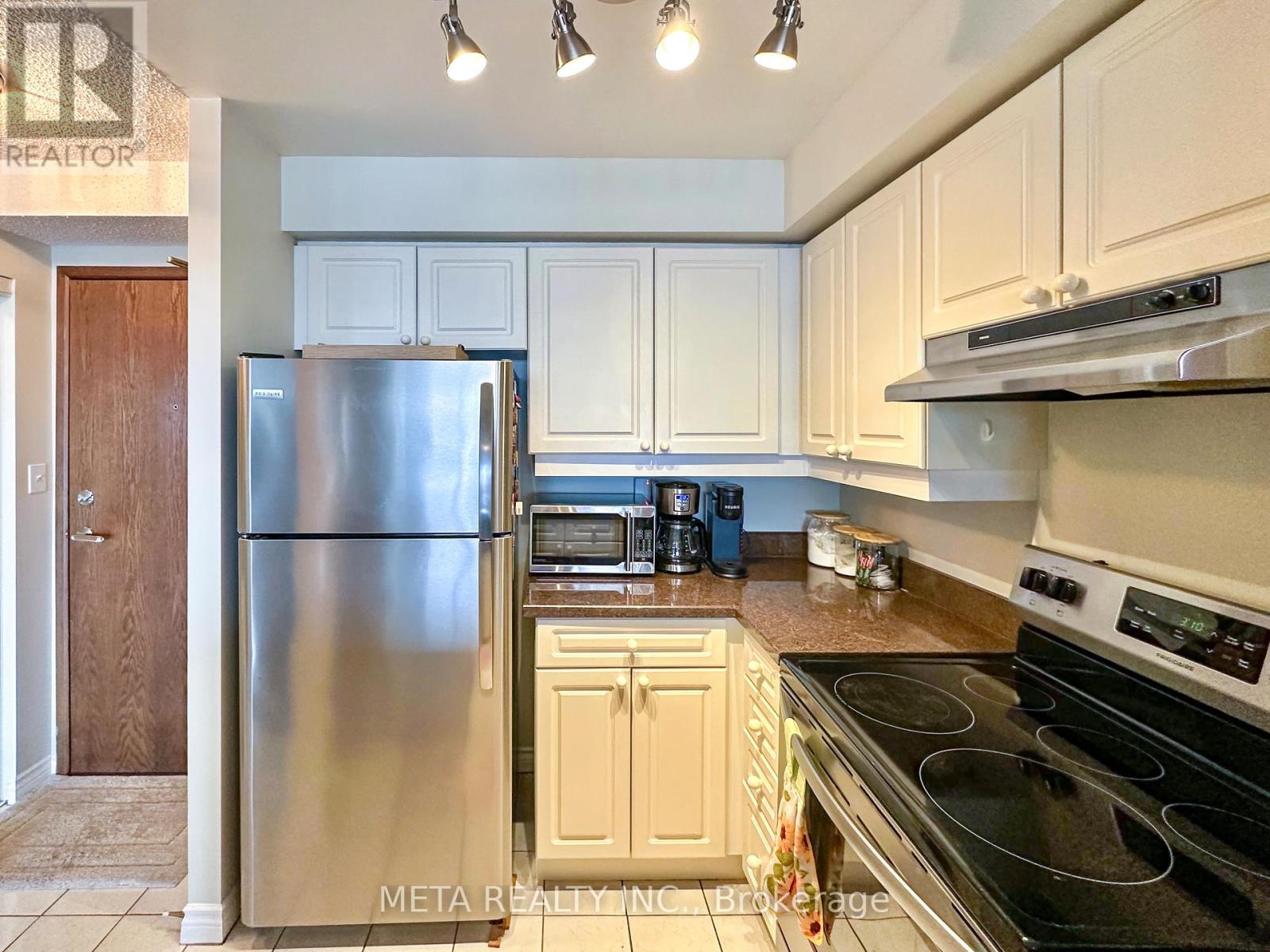 814 - 1276 Maple Crossing Boulevard, Burlington, Ontario  L7S 2J9 - Photo 6 - W12765994