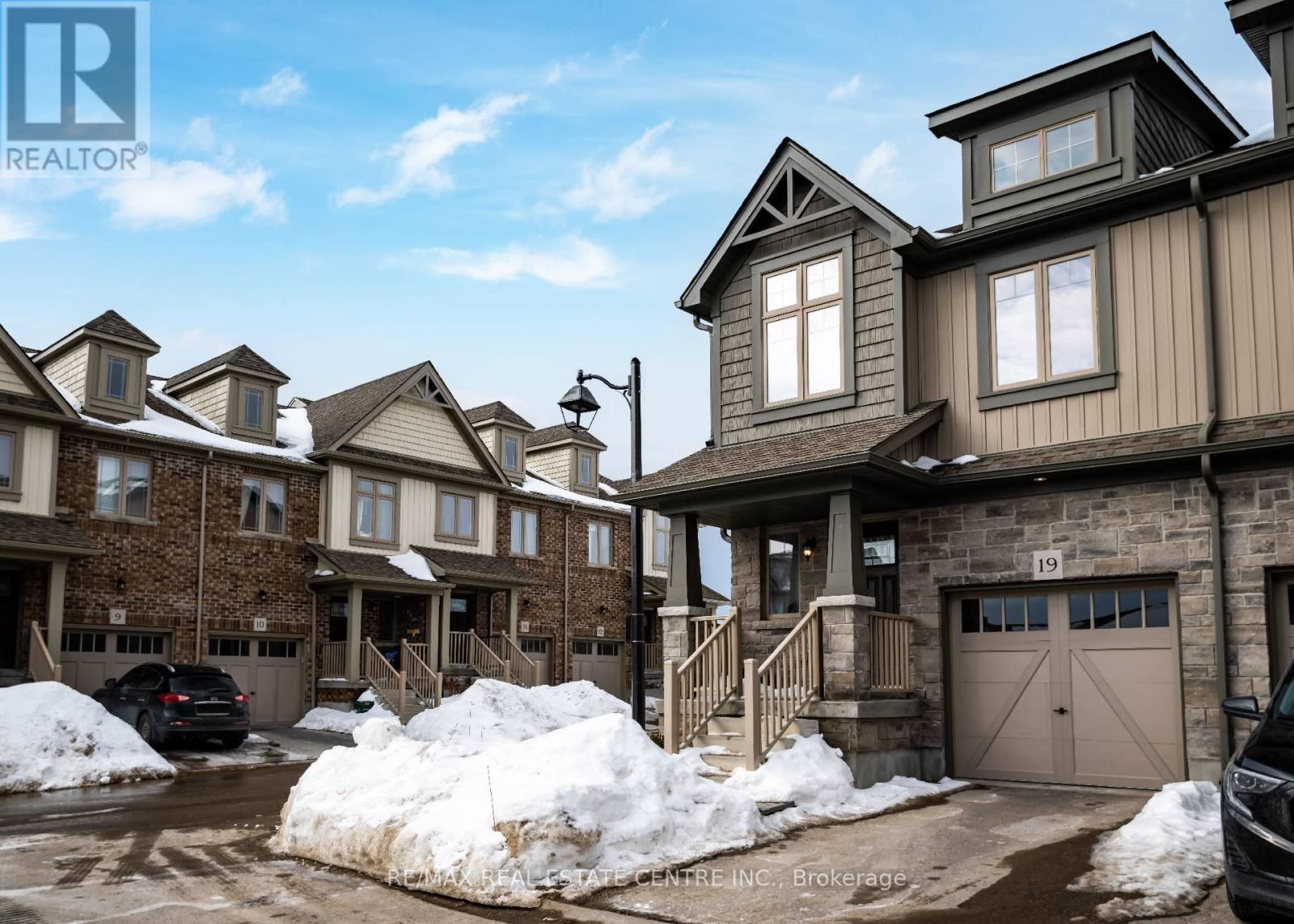 19 - 124 Parkinson Crescent, Orangeville, Ontario  L9W 6X3 - Photo 3 - W12766028