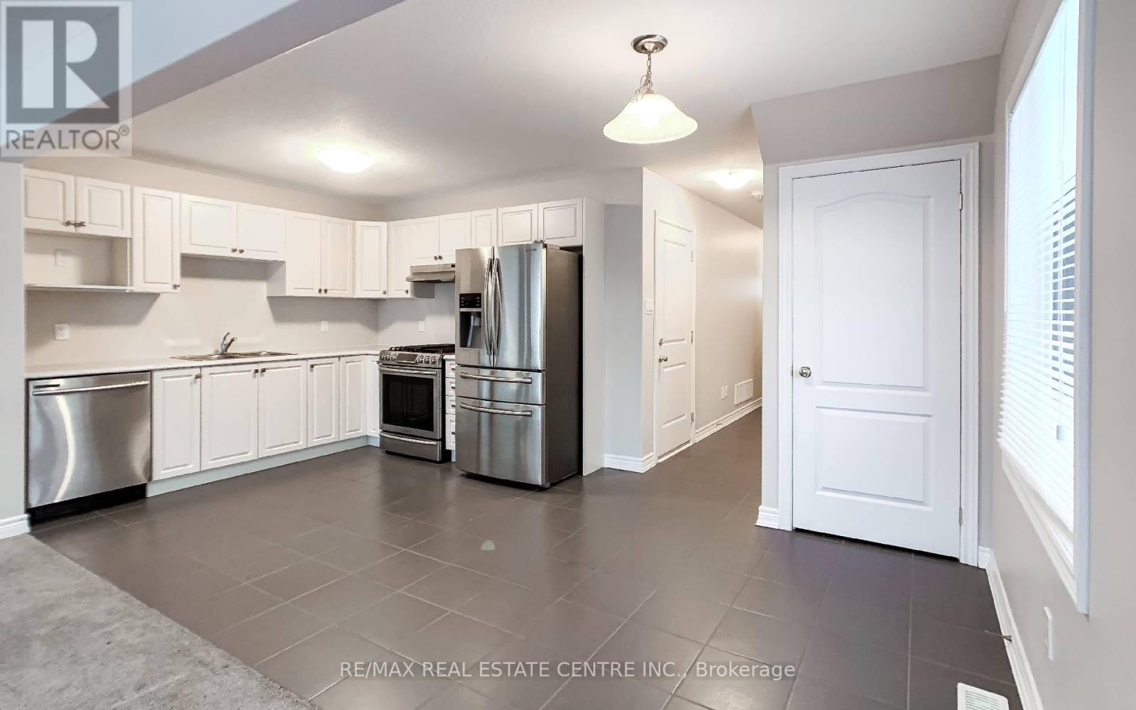 19 - 124 Parkinson Crescent, Orangeville, Ontario  L9W 6X3 - Photo 8 - W12766028