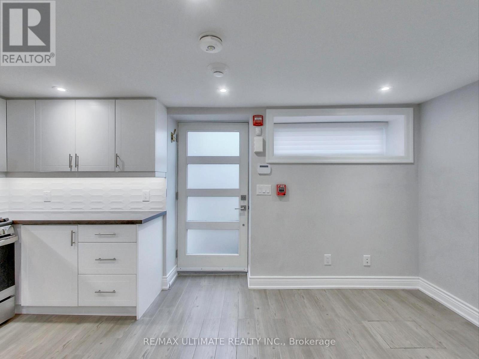 3 - 115 Wallace Avenue, Toronto, Ontario  M6H 1T8 - Photo 3 - W12766036