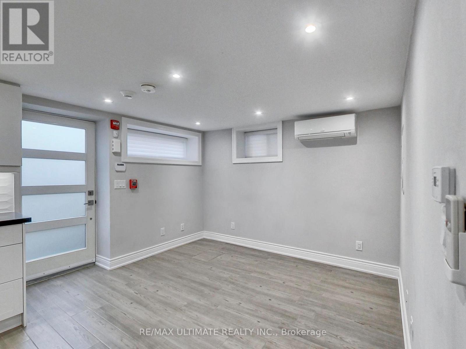 3 - 115 Wallace Avenue, Toronto, Ontario  M6H 1T8 - Photo 4 - W12766036