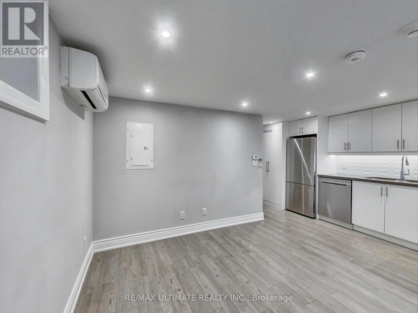 3 - 115 Wallace Avenue, Toronto, Ontario  M6H 1T8 - Photo 5 - W12766036