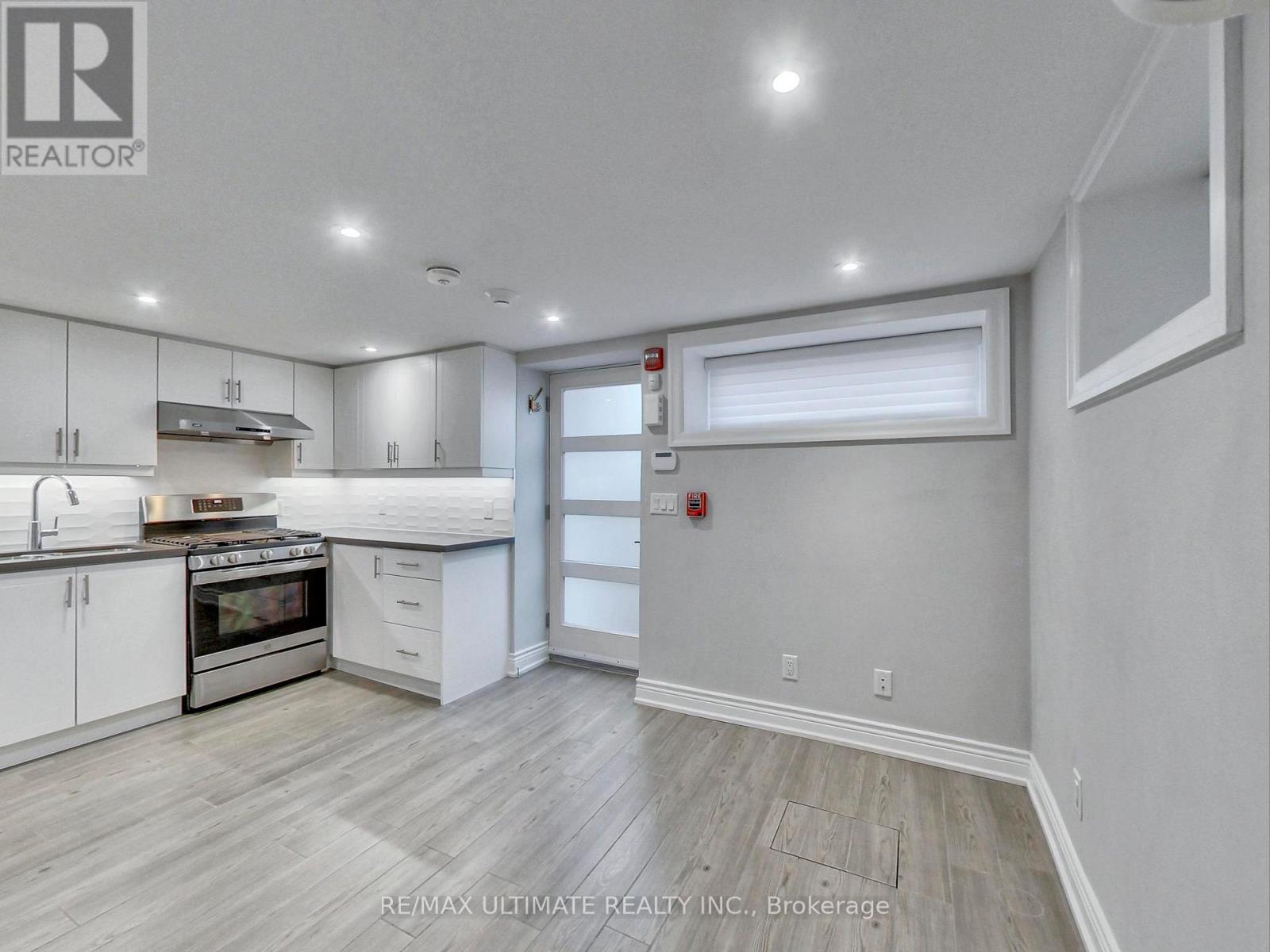 3 - 115 Wallace Avenue, Toronto, Ontario  M6H 1T8 - Photo 6 - W12766036