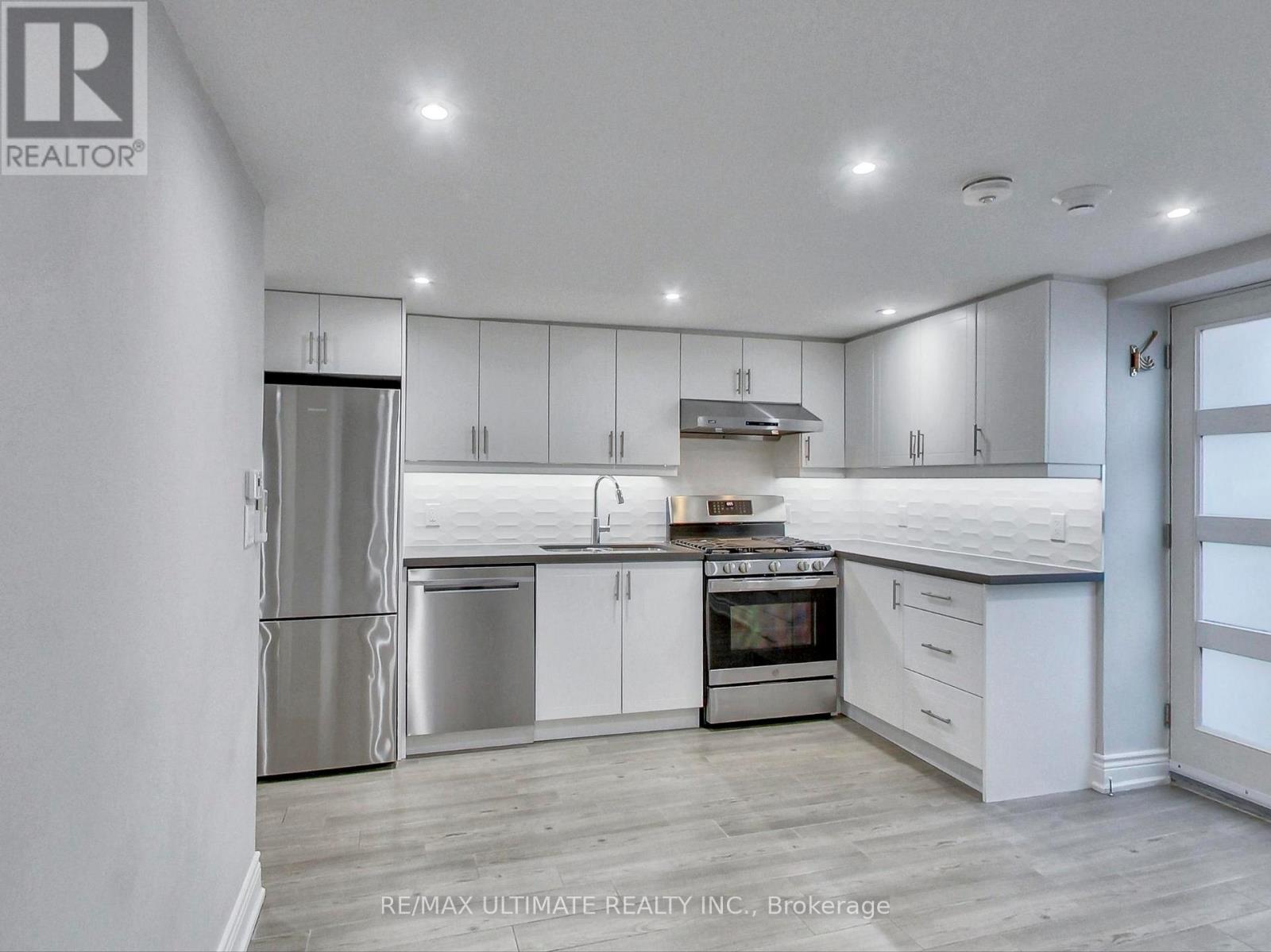 3 - 115 Wallace Avenue, Toronto, Ontario  M6H 1T8 - Photo 8 - W12766036