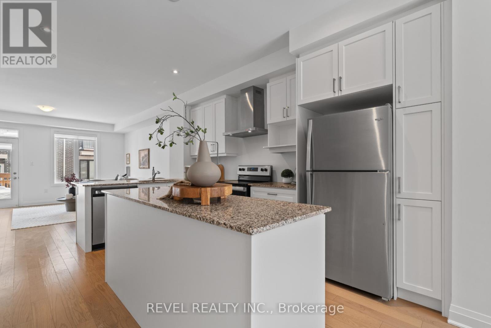 4064 Kadic Terrace, Mississauga, Ontario  L5M 2S8 - Photo 9 - W12766040