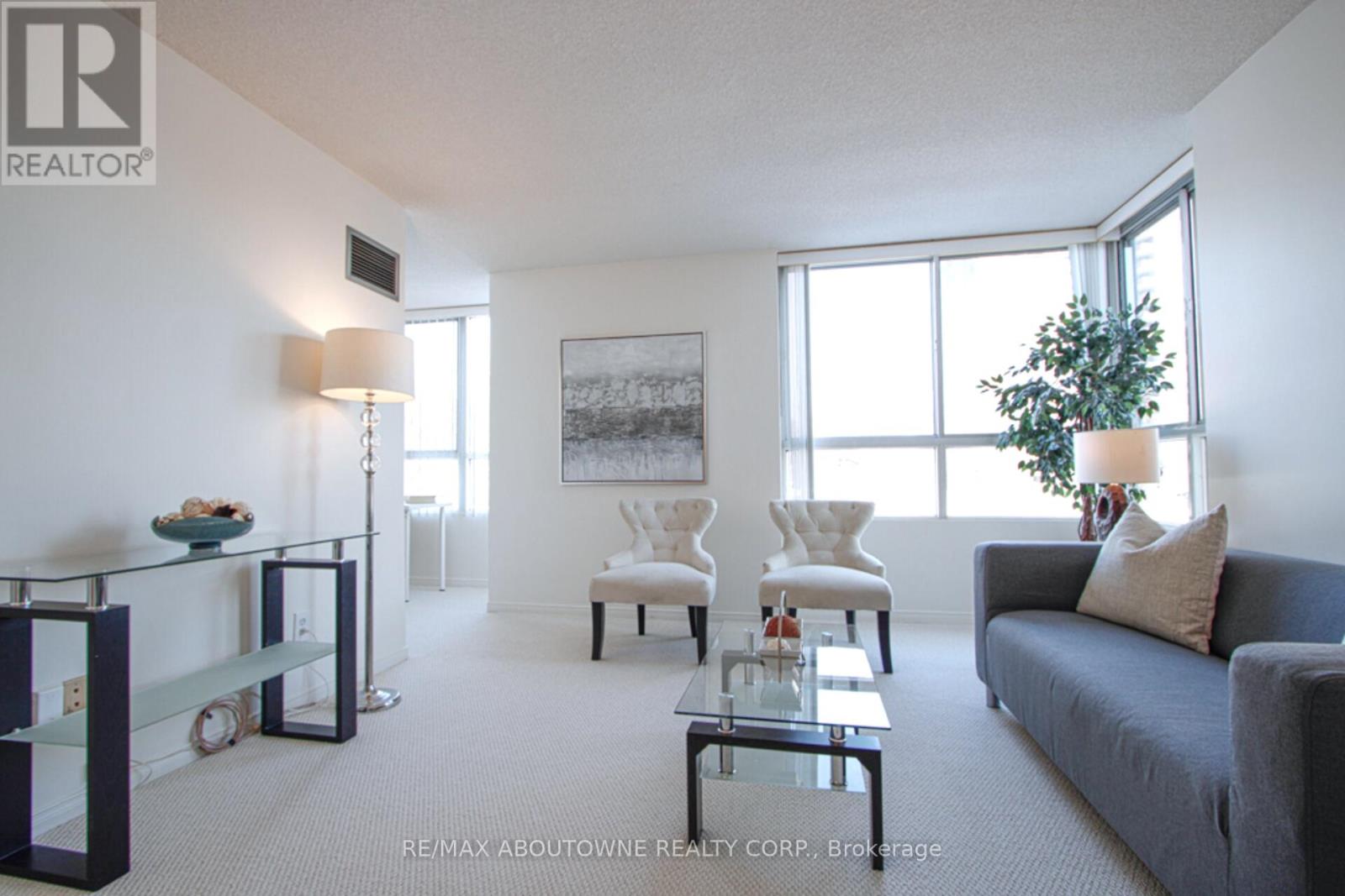 216 - 1485 Lakeshore Road E, Mississauga, Ontario  L5E 3G2 - Photo 11 - W12766058