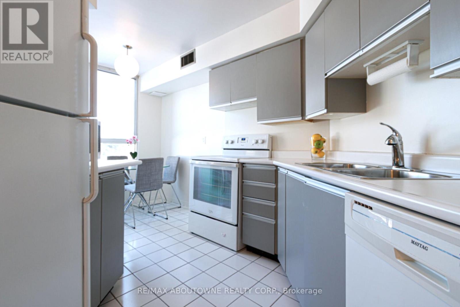 216 - 1485 Lakeshore Road E, Mississauga, Ontario  L5E 3G2 - Photo 16 - W12766058