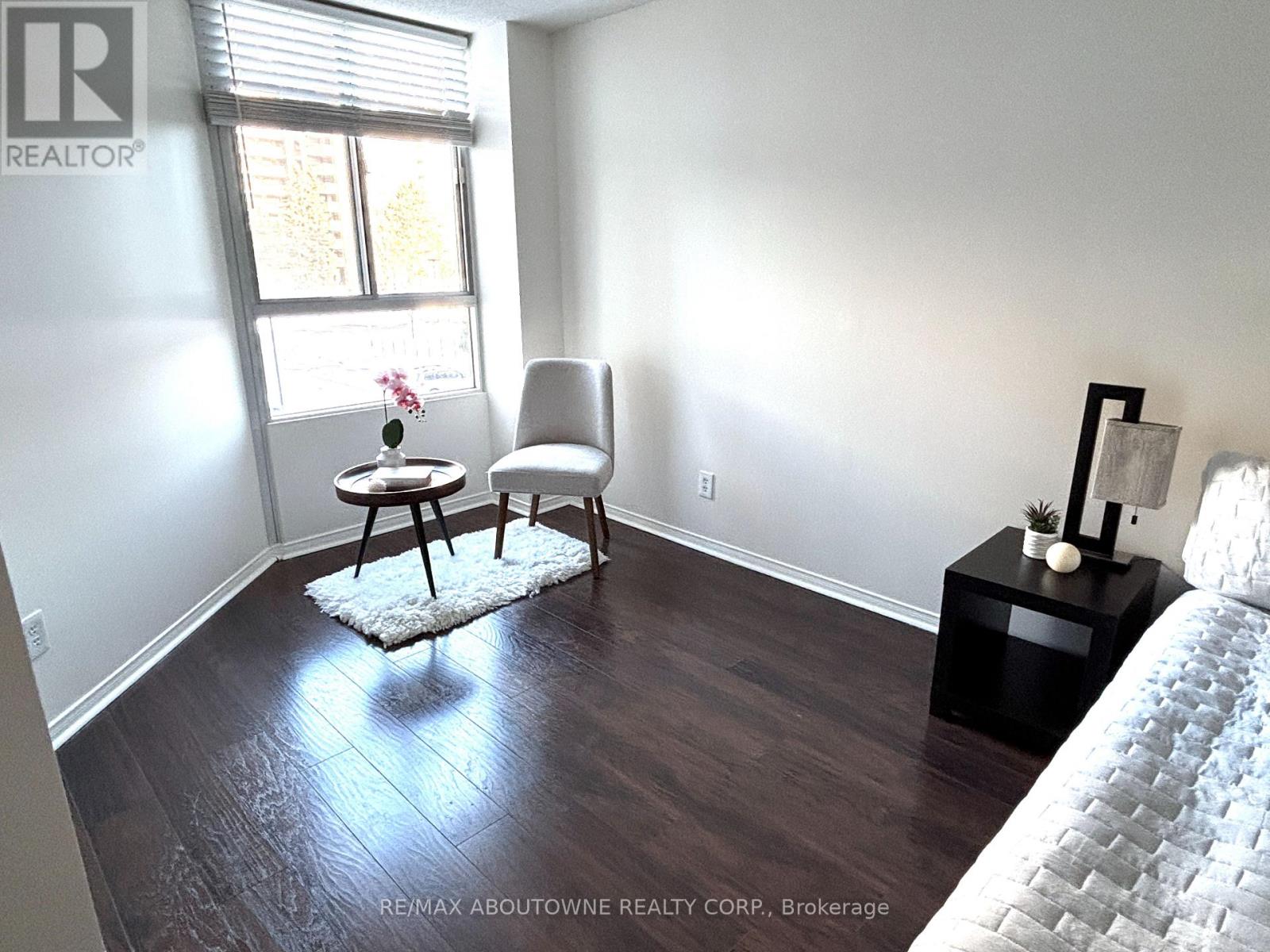 216 - 1485 Lakeshore Road E, Mississauga, Ontario  L5E 3G2 - Photo 25 - W12766058